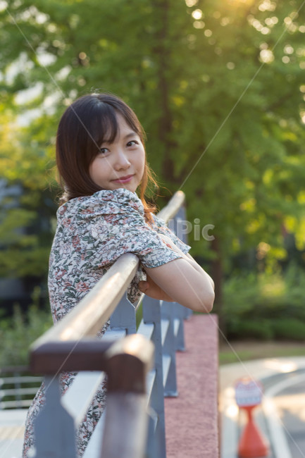 한국,여대생,아름답다,웃음,학생,대학교,젊음,여성,한사람,여유,여성,여자,woman,female,lady