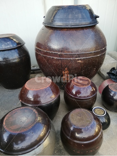 장독대,고추장,간장,여러개장독대,장독대뚜껑,한국전통,한국문화,korean traditional,korean culture
