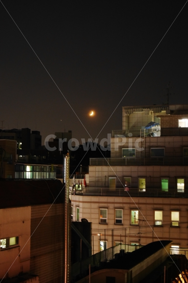 초승달,달,밤하늘,저녁,옥상,도시,풍경,city,landscape,야경,밤,nightscape,night