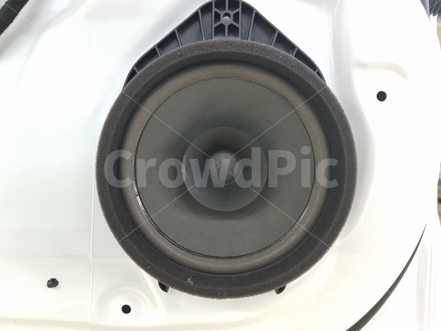 스피커,자동차,자동차도어스피커,자동차도어,자동차문,교통,교통수단,traffic,transportation,audio speaker,오디오 스피커,speaker,electronics,전자 제품