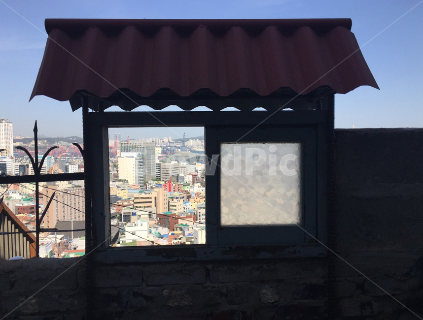 부산,감천,감천마을,창문,기와,프레임,역광,그림자,busan,gamcheon,culture,village,window,rooftile,frame,backlight,counterlight