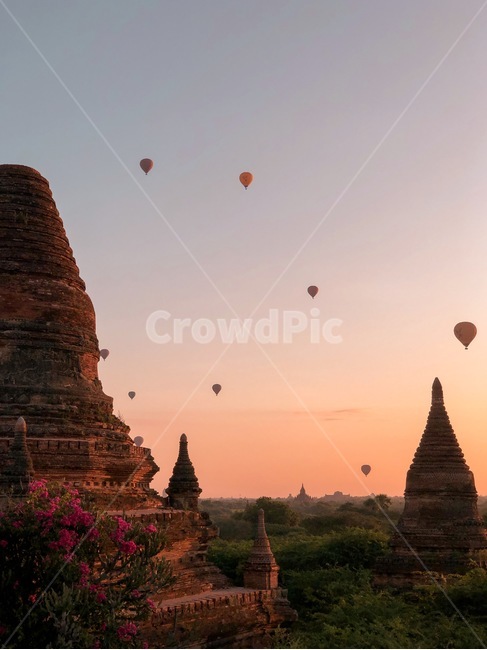 bagan,myanmar,미얀마,바간,열기구,hotairballon,hotairballons,leisure,leisures,landscape,landscapes,sky,pagoda,temple,sunset,sunrise,석양,노을,일출,파고다,절,불교,burmese,풍경,자연,nature,해외,외국,세계,foreign,oversea,world