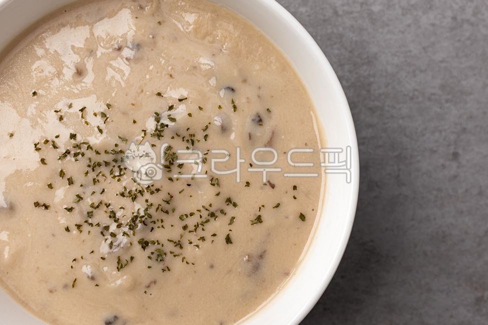 close up,soup,ingredient,savory,cream,vegetable,food,White Mushroom,meal,Button mushroom soup,parsley,warm,Button mushroom cream soup,grocery,Food Ingredients,cream soup,ingredients,mushroom