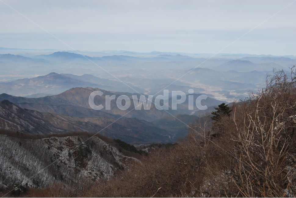 치악산,그림같은산,한국적인미,생명,여유,자연의위대함,등산로,능선,아름다움,신비스런산,돌,산행,힐링,자연,감성,등산,계절,여행,한국,한국명산,한국등산,풍경,눈,나무,하늘,바람,바람소리,환경,생태계,산,땅,겨울,계절,winter,season,자연,풍경,nature,landscape,한국자연풍경,한국자연경관,korea nature landscape,outdoors,옥외,mountain,mountain range,산맥