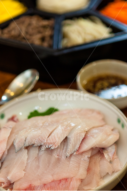 생선,회,생선회,한식,신선한,건강한,대한민국,맛있는,전통적인,식사,물고기,음식,식재료,요리,food,cook,meal,dishes,food reserves,수산물,해산물,fishery products,seafood