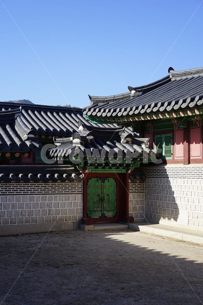 한옥,궁,한국적,전통적,기와,처마,한국건물,한국전통,한국문화,korean traditional,korean culture,랜드마크,landmark,tourist attraction,한국랜드마크,한국관광지,한국명소,korea landmark,korea tourist attraction,건축물,건물외관,exterior,building,structure,architecture,construction
