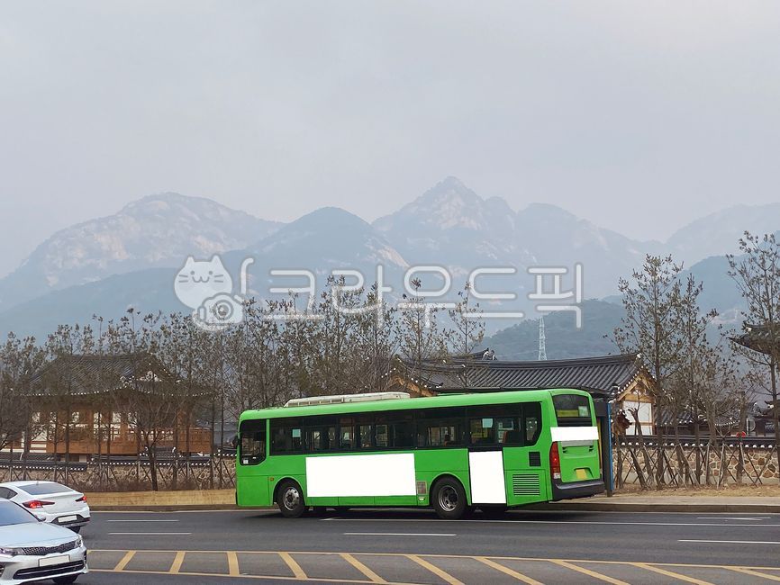 버스,버스광고,목업,목업이미지,광고,광고판,차량광고,시내버스광고,부착광고,옥외광고,판넬,비즈니스,상업광고판,도시배경,사인보드,상업광고,커머셜,비어있는,프레임,광고디자인,빈공간,배경,바탕,백그라운드,사각형광고판,차량,교통수단,bus,busadvertisement,mockup,mockupimage,billboard,vehicleadvertisement,citybusadvertisement,advertisement,outdooradvertisement,panel,business,commercialbillboard,citybackground,signboard,commercialadvertisement,commercial,free,frame,advertisingdesign,emptyspace,background