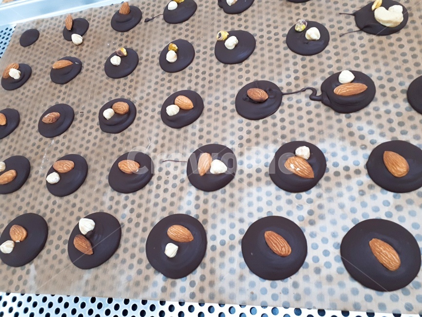 chocolate,아몬드,견과류,초콜릿,망디앙,음식,식재료,요리,food,cook,meal,dishes,food reserves,디저트,간식,후식,dessert,snack
