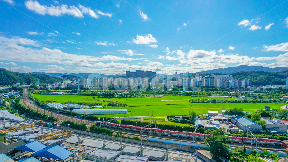 풍경,여름,기차,철도,하늘,구름,경치,도시,풍경,city,landscape,한국도시풍경,한국도시경관,korea cityscape,outdoors,옥외,nature,자연