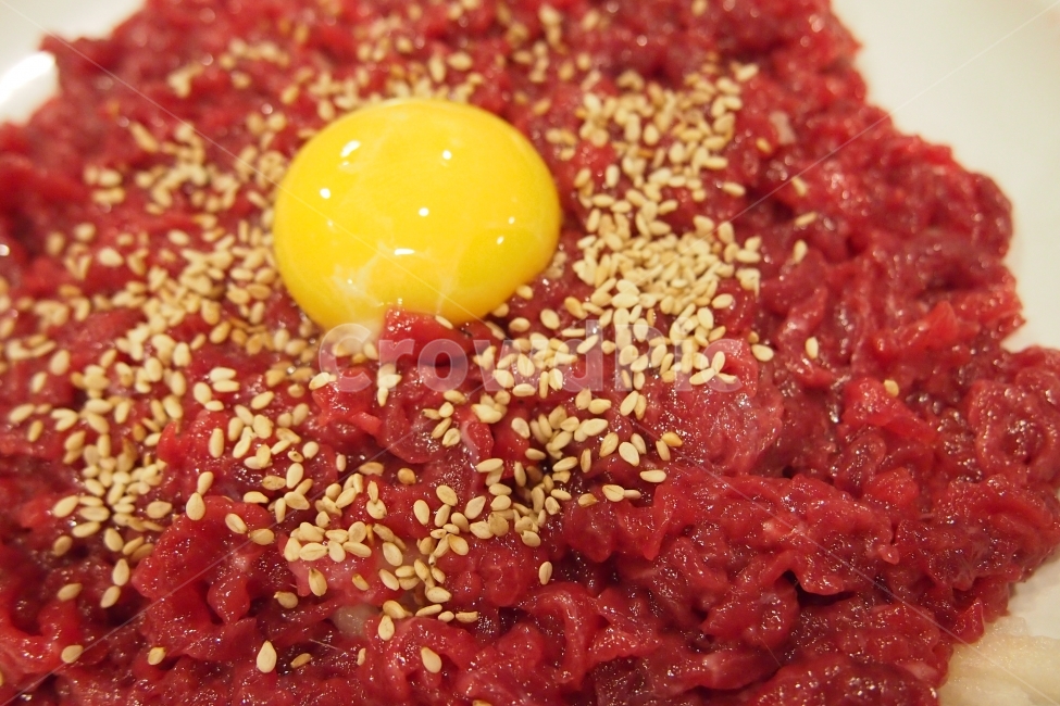 snack,Korean food,Korean,verdure,raw meat,beef,yolk