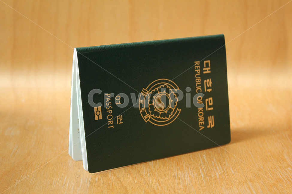 여권,한국여권,passport,대한민국여권,id,사물,물건,business,card,citizen,emigration,identification,identity,international,korea,pass,republicofkorea,security,wooden,여행,휴가,traveling,vacation,trip