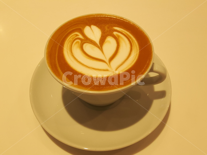 cup,coffeecup,latte,라떼,마실것,컵,커피컵,라떼모양,나뭇잎모양,cafeltte,카페라떼,커피,카페,coffee,cafe