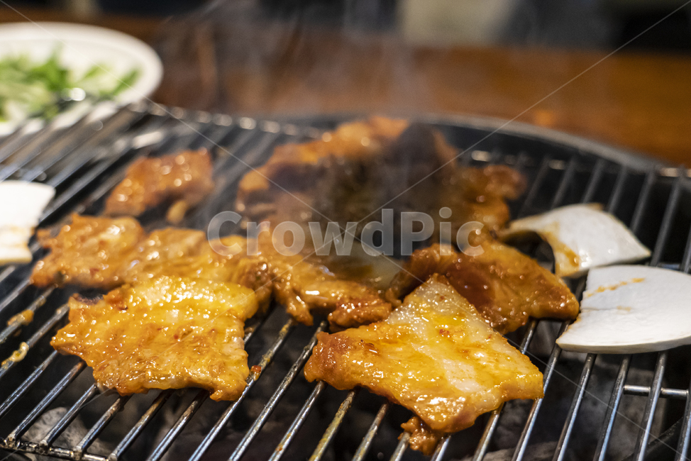 숯불구이,양념삼겹살,화로구이,삼겹살,한식,포크,bbq,바베큐,음식,food,fork,cutlery,음식,식재료,요리,food,cook,meal,dishes,food reserves,육류,고기,meat