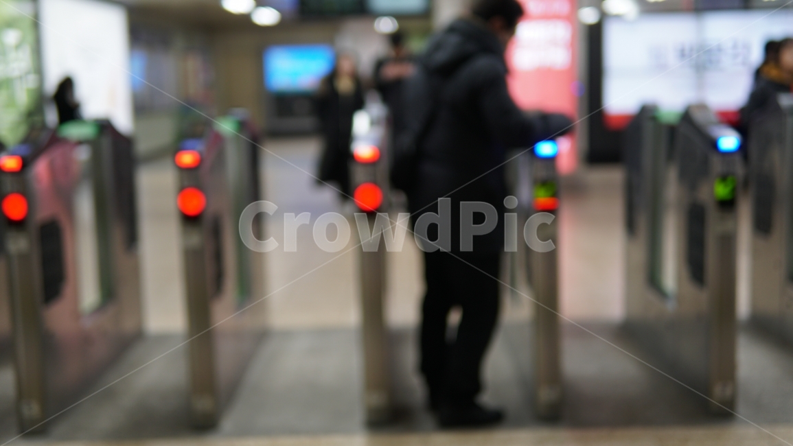 서울,개찰구,지하철,대중교통,출입구,사람,인물,인간,human,person,인물실루엣,사람실루엣,character silhouette,human silhouette,교통,교통수단,traffic,transportation,pedestrian,보행자