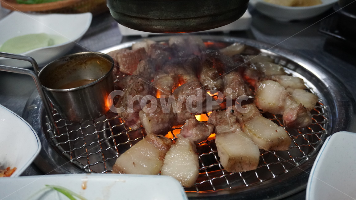 흑돼지,제주흑돼지,멜젓,연탄구이,석쇠,고기,meat