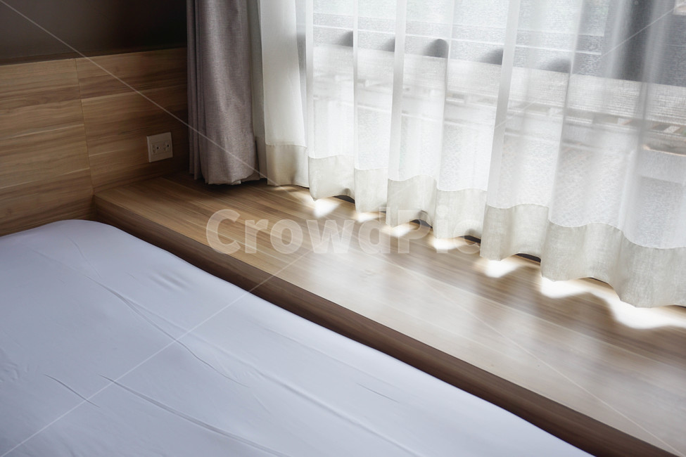 호텔,침대,커튼,창가,windowside,hotel,bed,curtain,hardwood,견목,인테리어,실내디자인,interior design