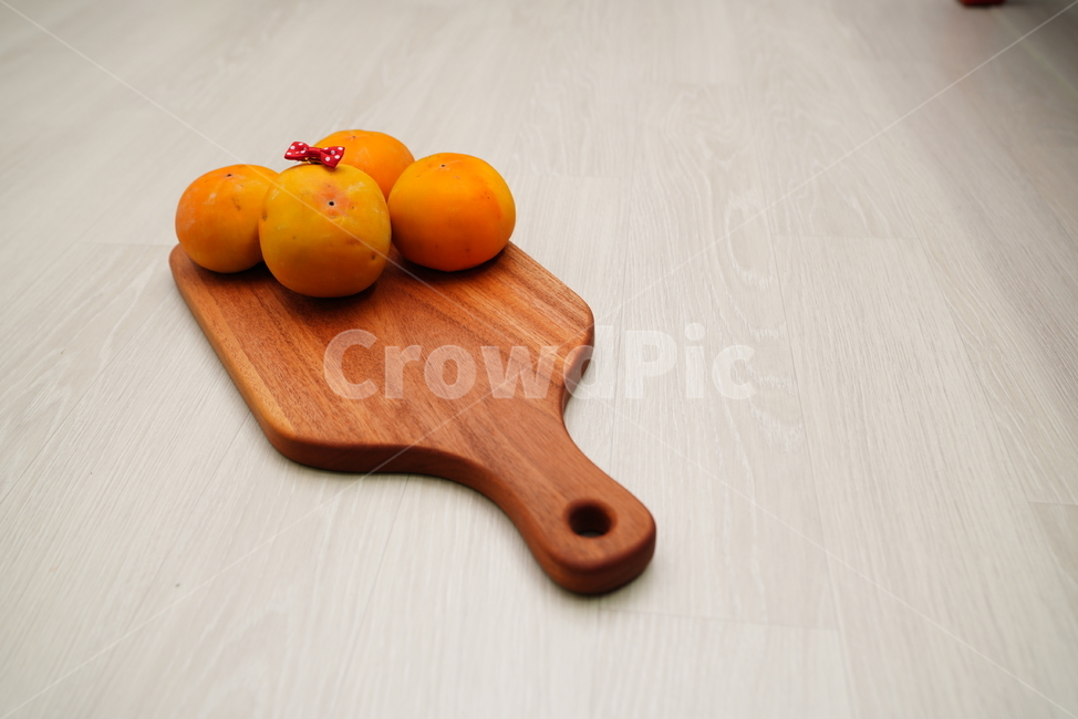 감,과일,열매,식품,푸드,음식,먹거리,도마,나무,wood,fruit,plant,식물,과일,열매,fruit