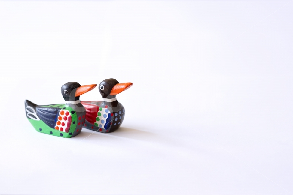 전통결혼식,혼례식,기러기,결혼,전통,한국,문화,예물,청,홍,웨딩,이벤트,귀여운,배경,생활,전통혼례식,혼례,상징,의미,나무기러기,나무,한국전통,한국문화,korean traditional,korean culture,조각상,동상,석상,조형물,statue,bronze statue,stone statue,결혼,혼례,웨딩,wedding,marriage,marry,기념일,축하,anniversary,congratulation,celebrate,celebration,사물,물건,오브젝트,thing,object,matter,누끼,remove background