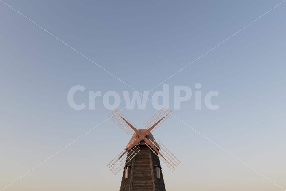 풍경,하늘,풍차,sky,windmill,skyblue,brown,orange,건축물,건물외관,exterior,building,structure,architecture,construction