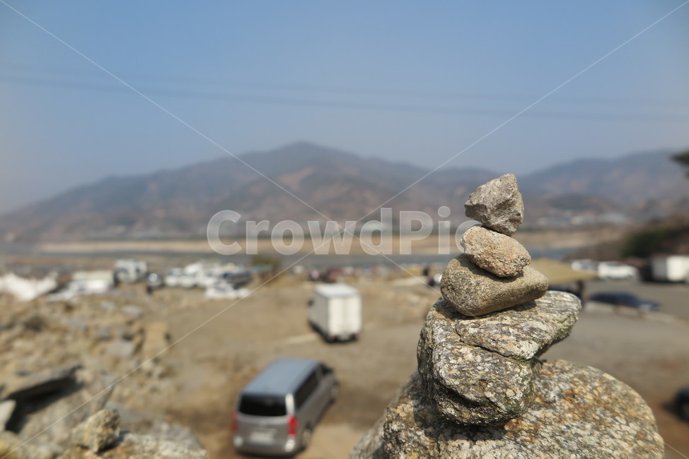 돌탑,돌탑풍경,산,강,강풍경