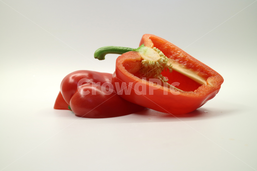 파프리카,야채,채소,피망,음식,식품,요리,식재료,음식재료,요리재료,샐러드,유기농,바이오,건강,웰빙,다이어트,신선한,오브젝트,누끼,빨강,빨간파프리카,비타민,슬라이스,음식,식재료,요리,food,cook,meal,dishes,food reserves,채소,야채,vegetables