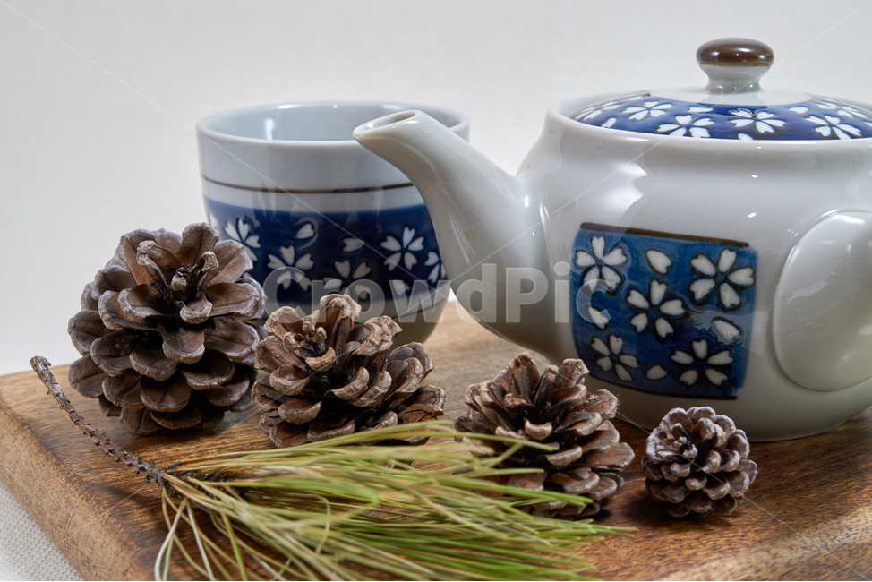 녹차,다기,전통차,차,음료,찻잔,한국전통,솔잎,솔방울,greentea,korean,teasets,teapot,traditional,bowl,drink,healthy,antique,hot,ceramic,teacup,old,한국전통,한국문화,korean traditional,korean culture,사물,물건,오브젝트,thing,object,matter