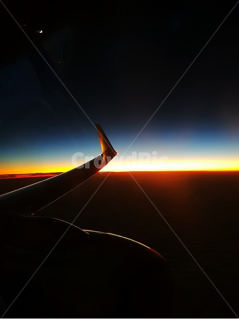비행기,야경,초승달,달,밤하늘,nature,자연,aerialview