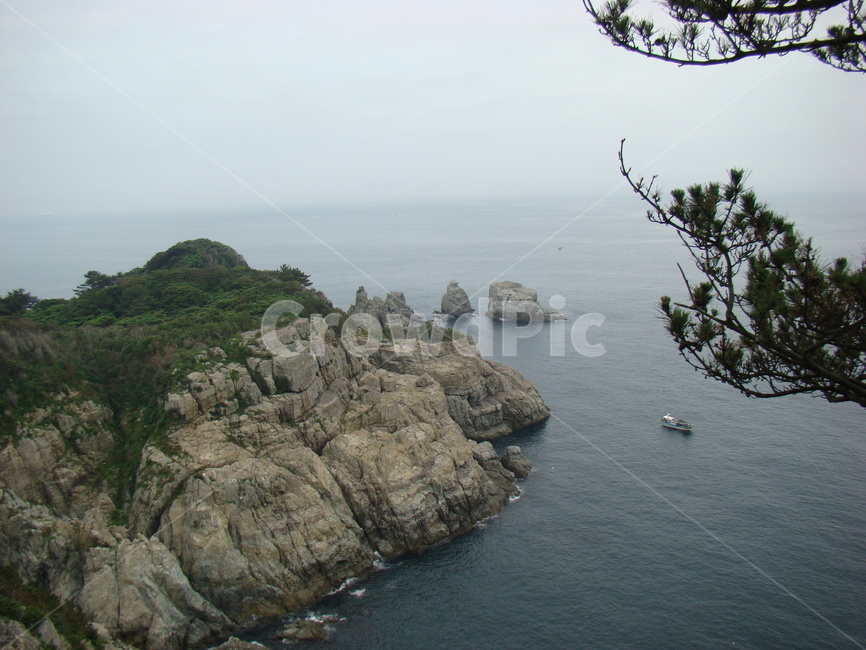 자연,섬,바다,물,파도,자연,풍경,nature,landscape,land,땅,outdoors,옥외,shoreline,해안선,water,ocean,대양,sea,promontory,곶,coast,연안