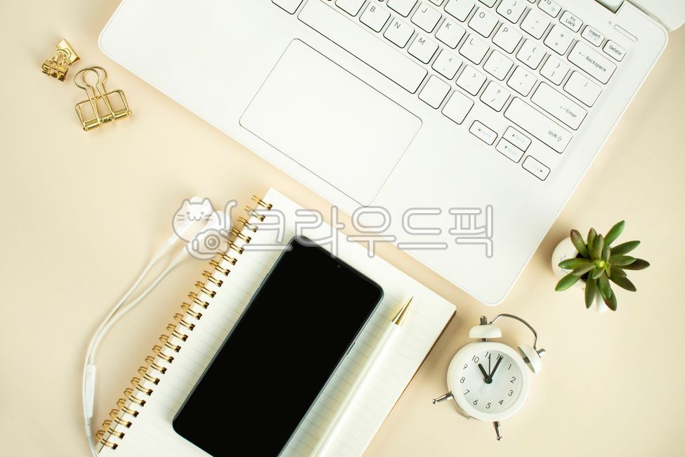 data,office,laptop,computer,working from home,desktop,copy space,indoors,online class,communication,plan,Cell phone,table,notebook,hardware,keyboard,home office,business,work,mobile,monitor,clock,cafe,home school,desk,coffee,online,mug,internet,earphones