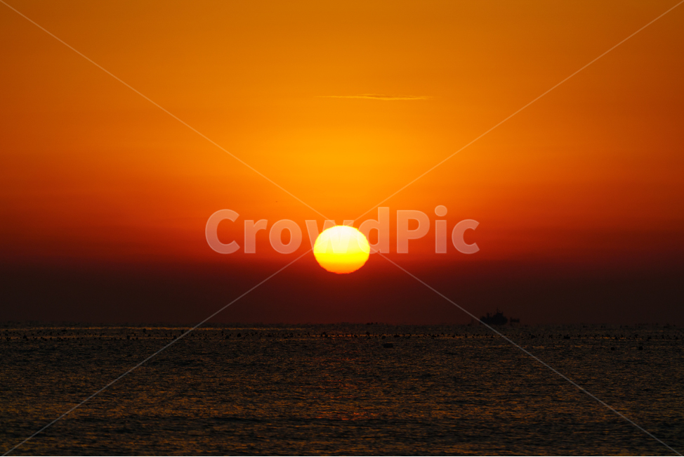 새해,일출,여명,아침,감성,임랑해수욕장,부산,기장,하늘,sky,sunrise,sun,바다,sea,해수욕장,자연,풍경,nature,landscape,outdoors,옥외,sunlight,햇빛,dusk,황혼,sunset,일몰,dawn,새벽,red sky,붉은 하늘