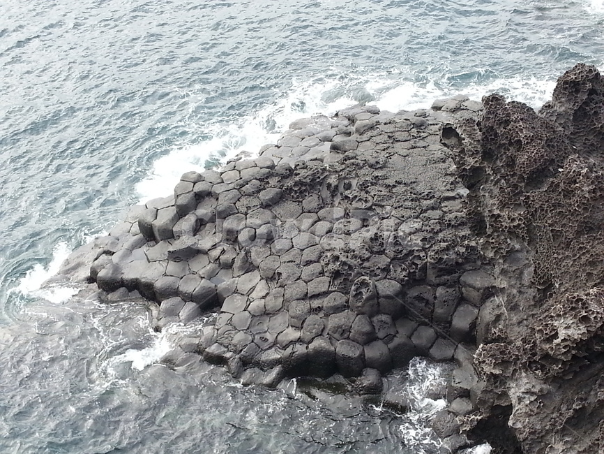 현무암,주상절리,절벽,낭떠러지,cliff,자연,outdoors,파편,rubble