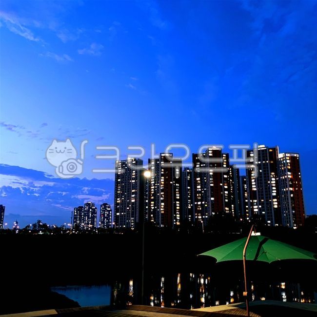 Baegot Life Park,Lake night view,city,sunset,night city,city night view,park