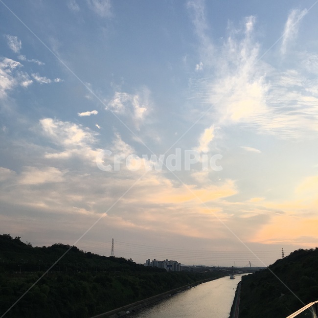 강,하늘,구름,노을,자연,river,sky,sunset,nature,landscape,풍경,자연,풍경,nature,landscape,road,도로,outdoors,옥외
