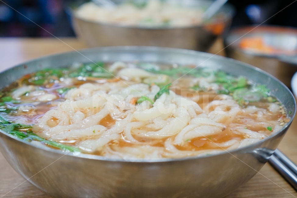 손칼국수,한국음식,칼국수,국물,면요리,음식,식재료,요리,food,cook,meal,dishes,food reserves,면류,면요리,noodles,한식,한국음식,한국요리,korean food,korean dishes,korean meal,korean cook