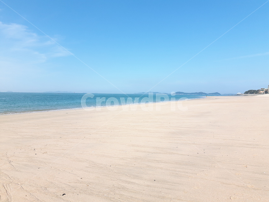 하늘,바다,자연,풍경,모래사장,시원함,청량함,구름,sea,sky,한적함,자연,풍경,nature,landscape,해변,바다,beach,sea,shoreline,해안선,water,물,ocean,대양,outdoors,옥외,sand,모래,coast,연안,바닷가