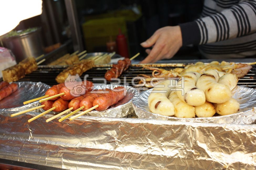 street food,snack,sausage,snack cart,Grilled squid