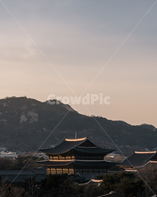 경복궁,해질녘,일몰,인왕산,고궁,종로구,서울,seoul,풍경,한국전통,한국문화,korean traditional,korean culture,랜드마크,landmark,tourist attraction,한국랜드마크,한국관광지,한국명소,korea landmark,korea tourist attraction,건축물,건물외관,exterior,building,structure,architecture,construction