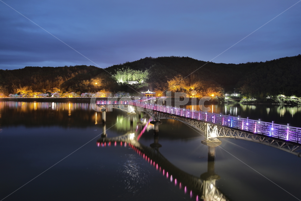 월영교,야경,풍경,빛,플레어,flare,light,필터,관광지,경북,안동,물,옥외,야외,water,반영,reflection,야경,밤,풍경,nightscape,night,landscape
