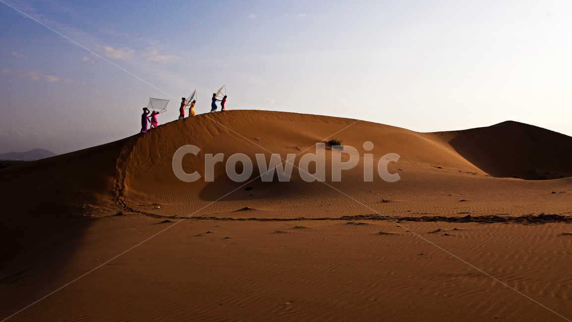 베트남,무이네사막,일출,무이네사막아침,사막여명,sand,모래,outdoors,옥외,nature,자연,dune,모래언덕,human,인간,person,사람