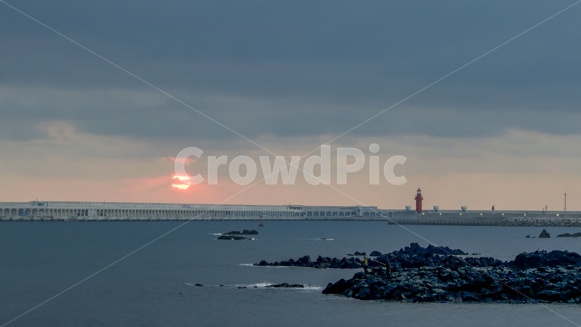 일몰,sunset,해질녘,태양,해,sun,solar,법환포구,제주바다,port,등대,lighthouse,대양,sea,바다,water,해안선,shoreline,물,coast,연안,outdoors,자연,nature,옥외,등대,lighthouse