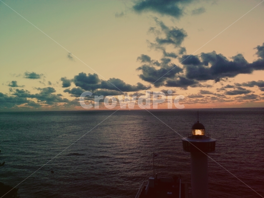 새벽바다,등대,노을,바다,하늘,배경화면,sky,lighthouse