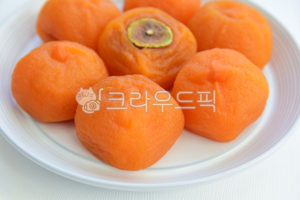 seedless,Persimmon,Bangeonsi,plate,dry eye,dried,Orange,food,dessert,dish,persimmon,ingredients,sweet