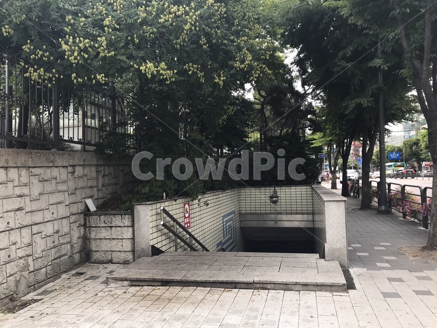 지하통로,지하,대피소,거리,길,계단