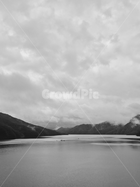 흑백,산,구름,여름,호수,자연,풍경,nature,landscape,한국자연풍경,한국자연경관,korea nature landscape,흑백,모노톤,monochrome,black and white,water,물,outdoors,옥외,weather,날씨