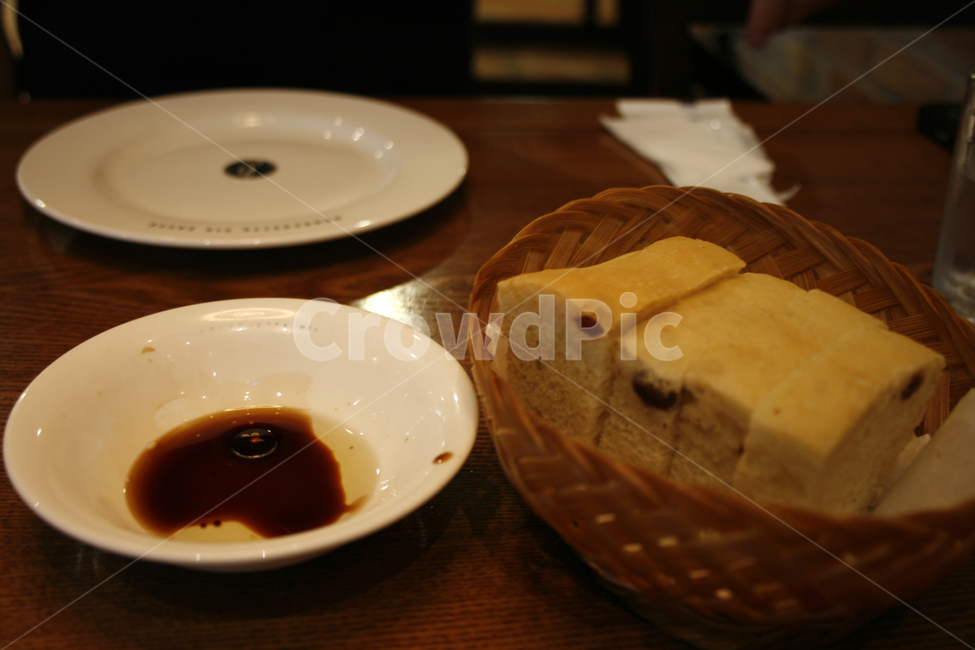 빵,식전빵,오일,음식,food,레스토랑,이탈리아,요리,음식,식재료,요리,food,cook,meal,dishes,food reserves,빵,bread