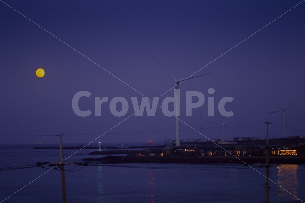 제주도,월정리,밤바다,달,풍경,제주도,jeju,jeju island,야경,밤,풍경,nightscape,night,landscape,색깔,색상,색채,색감,color sense,color sensitivity,feeling of color,산업,industry,industrial,에너지산업,energy industry,machine,기계,motor,모터,engine,엔진