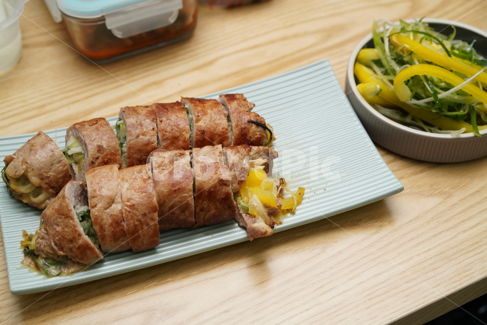 육류,육식,스테이크말이,스테이크,안심,고기,채소,야채,음식,요리,안주,먹거리,food,접시,음식,식재료,요리,food,cook,meal,dishes,food reserves