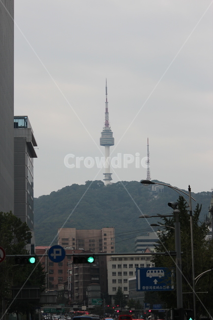 남산타워,흐린서울,두개의탑,서울,신호등,미세먼지
