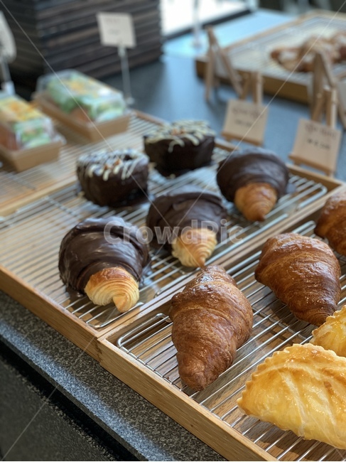 bakery,빵집,shop,가게,빵,bread,음식,food,진열,display,빵순이,카페,cafe,bakerycafe,크로와상,초코빵,디저트,dessert,음식,식재료,요리,food,cook,meal,dishes,food reserves,빵,bread