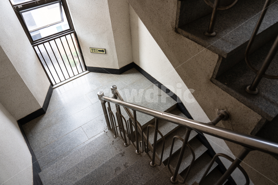 아파트,계단,난간,stairs,apartment